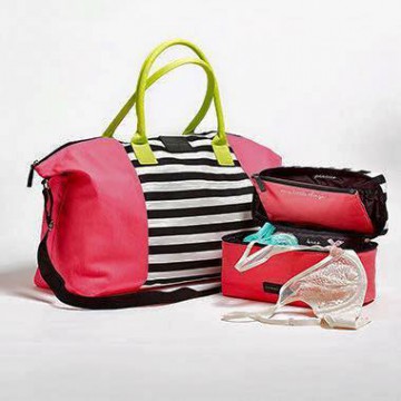 sac-voyage-et-sac-de-maquillage